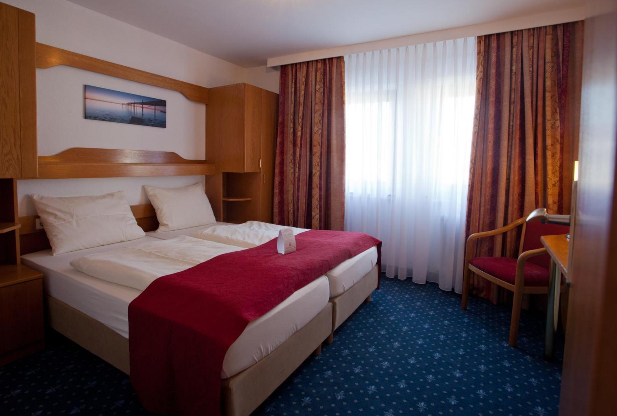 Hotel Knaus Am Hafen Uhldingen-Mühlhofen Rom bilde